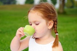 Trẻ em uống trà xanh có tốt không?